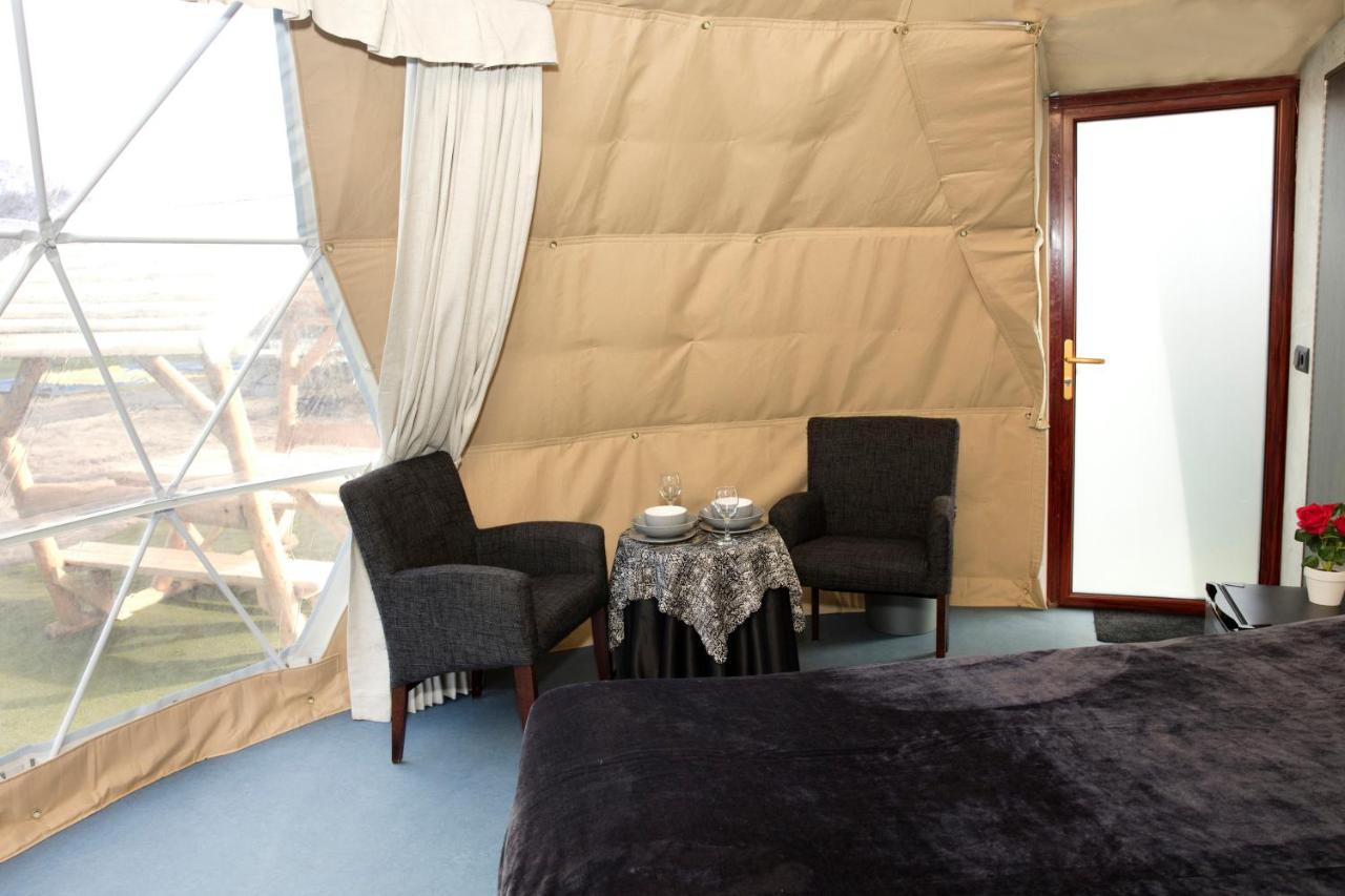 Costa Kabrita Hotel Huijbergen Exterior photo